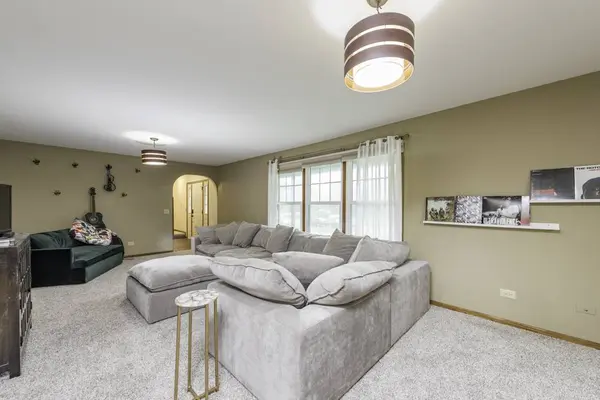 542 Meadow CT, Winthrop Harbor, IL 60096