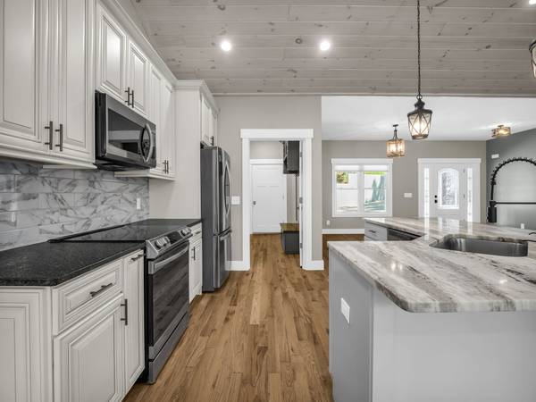 Hendersonville, NC 28792-8227,38 Scenic View Dr