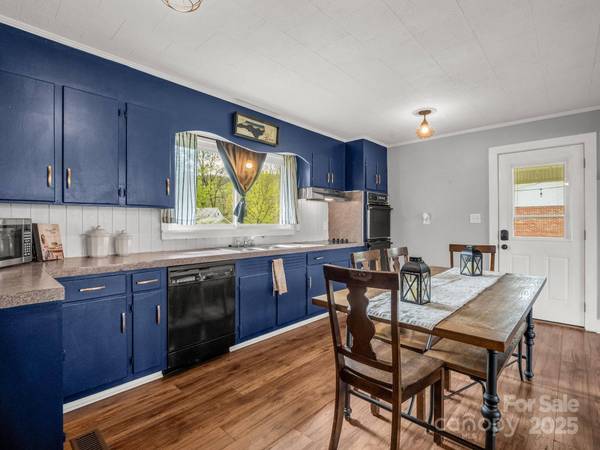 88 N Valley ST, Marion, NC 28752