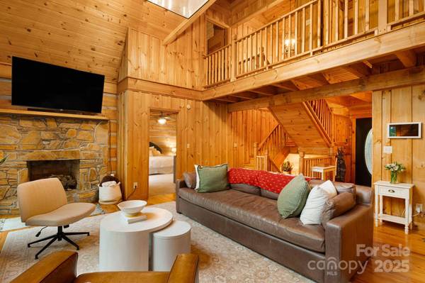 2255 Wolf Laurel RD, Mars Hill, NC 28754