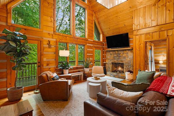 2255 Wolf Laurel RD, Mars Hill, NC 28754