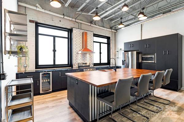 215 S Jefferson AVE #107, West Jefferson, NC 28694