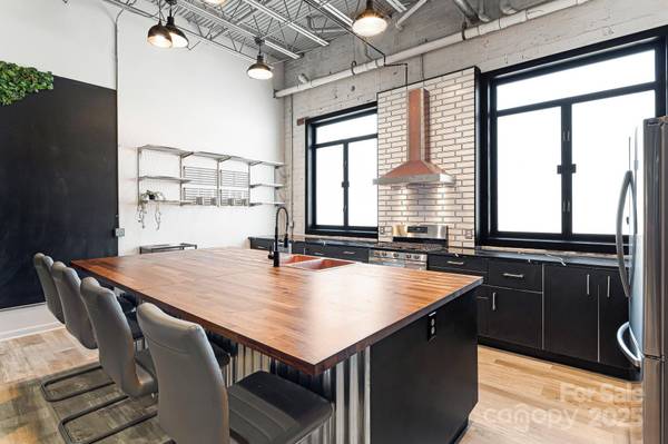 215 S Jefferson AVE #107, West Jefferson, NC 28694