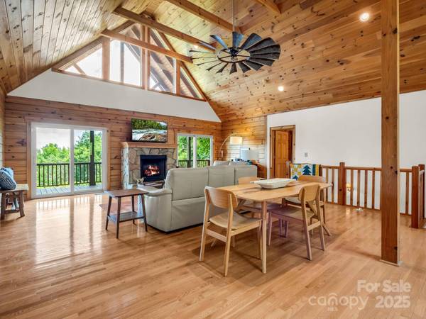 537 Summit Pkwy, Bostic, NC 28018