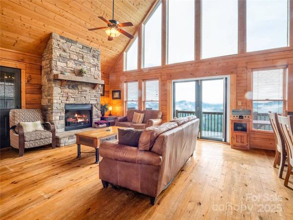 161 Scenic Wolf DR, Mars Hill, NC 28754