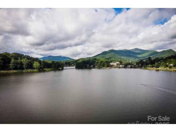486 Oxford RD, Lake Junaluska, NC 28745