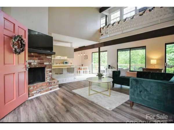 486 Oxford RD, Lake Junaluska, NC 28745