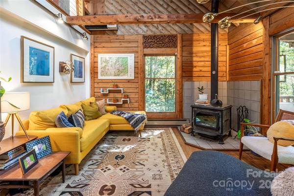 15 Coneflower CT, Black Mountain, NC 28711