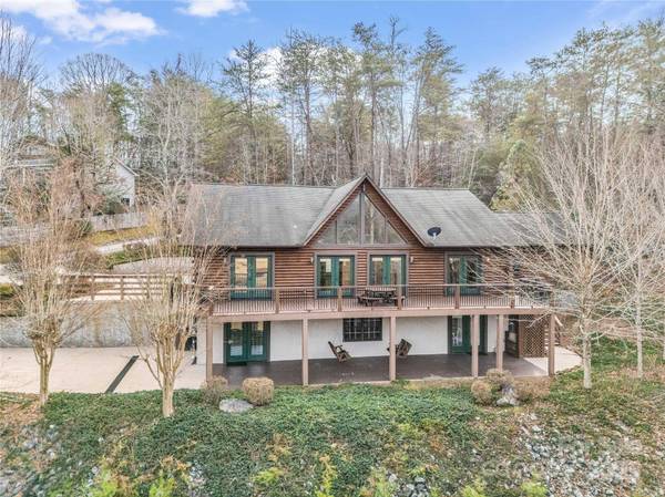 134 Raleigh DR, Lake Lure, NC 28746