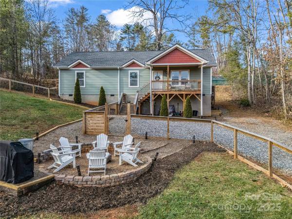109 Elf Haven LN, Weaverville, NC 28787
