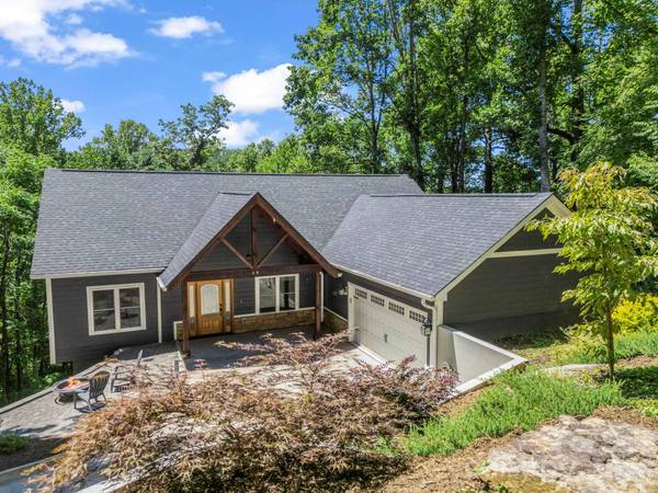 38 Scenic View DR, Hendersonville, NC 28792