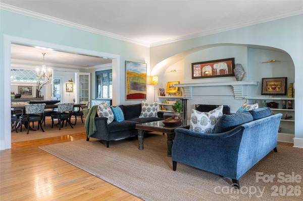 81 Edgemont RD, Asheville, NC 28801