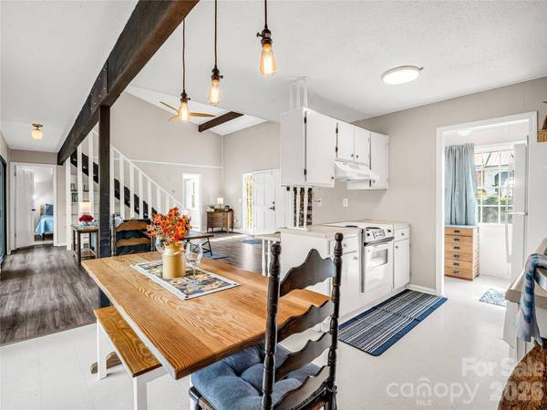 486 Oxford RD, Lake Junaluska, NC 28745
