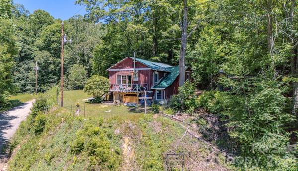 1712 Little Creek RD, Hot Springs, NC 28743