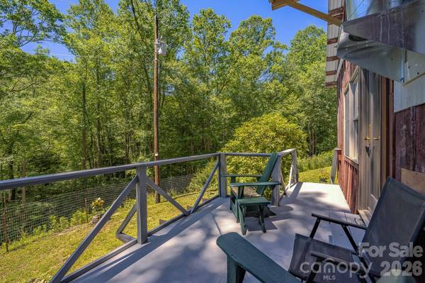 1712 Little Creek RD, Hot Springs, NC 28743
