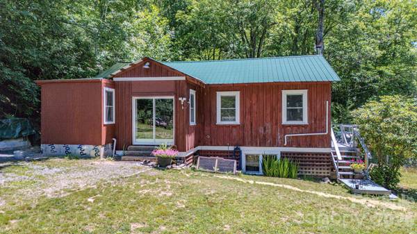 1712 Little Creek RD, Hot Springs, NC 28743