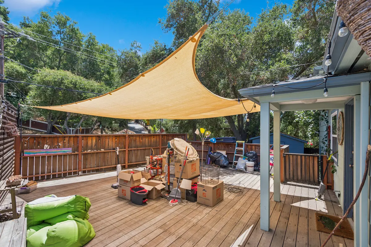 20973 Hillside Drive, CA 90290