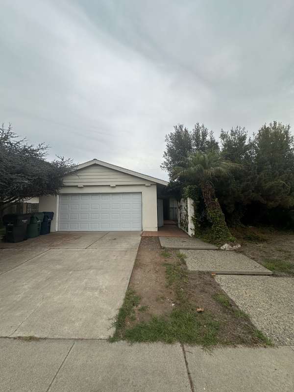 8141 Valencia Drive, Huntington Beach, CA 92647