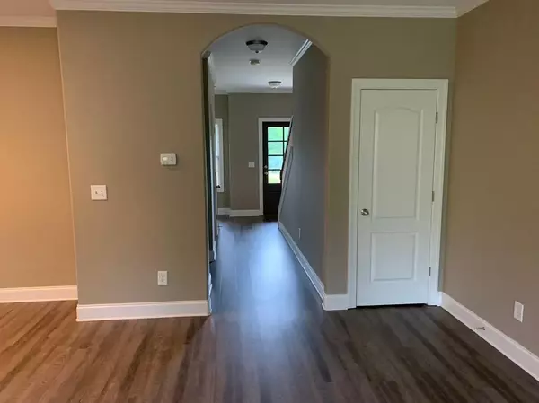 Dickson, TN 37055-3178,205 Birdie Ct