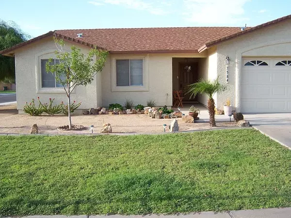 7584 E 27th St, Yuma, AZ 85365-8623