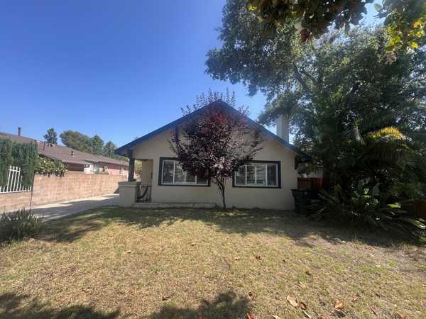 132 West Claremont Street, Pasadena, CA 91103