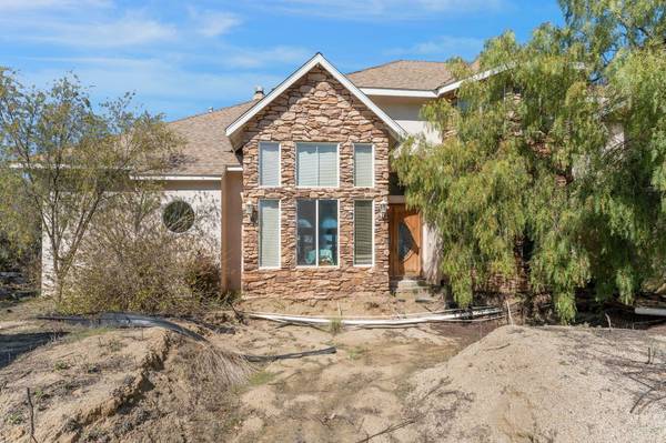 1094 Hillcrest View Lane, Fallbrook, CA 92028