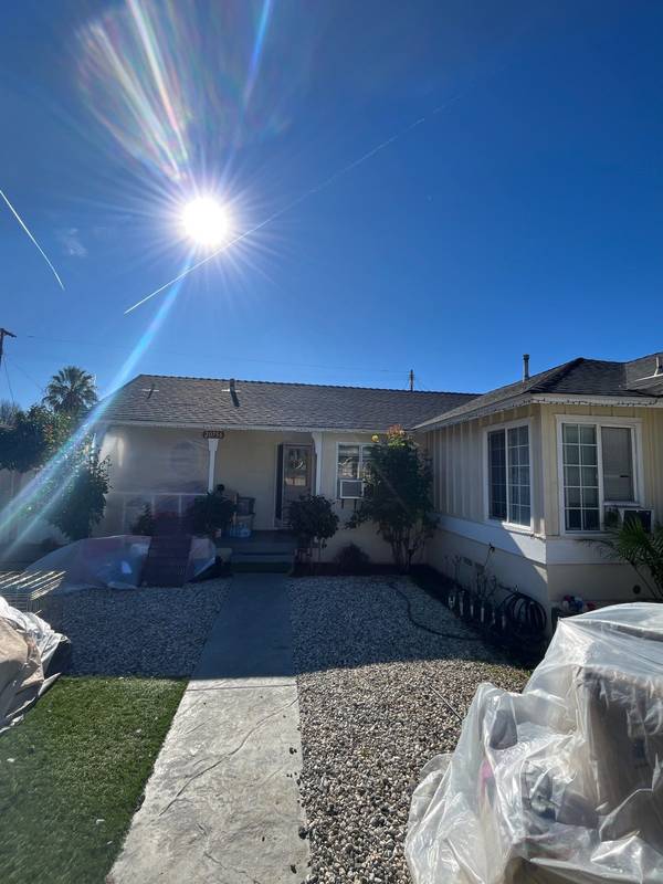 20756 Saticoy Street, Los Angeles, CA 91306