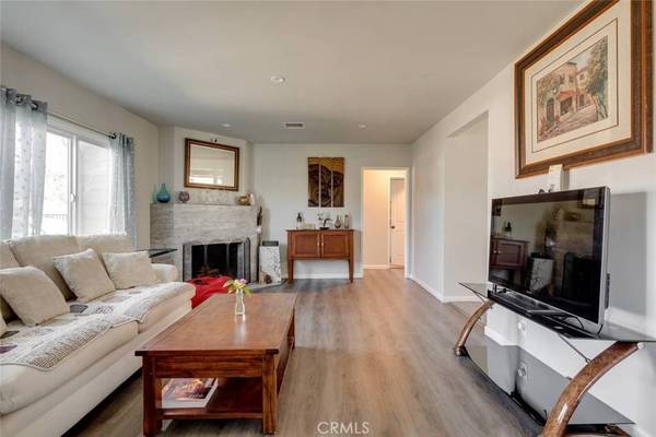 11956 Hatteras ST, Valley Village, CA 91607