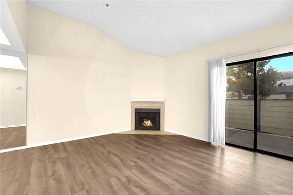 44544 15th E #11, Lancaster, CA 93535