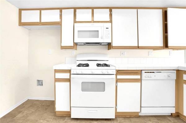 44544 15th E #11, Lancaster, CA 93535