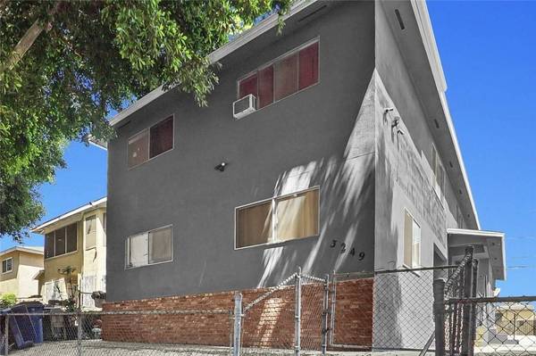 3249 E 4th ST
