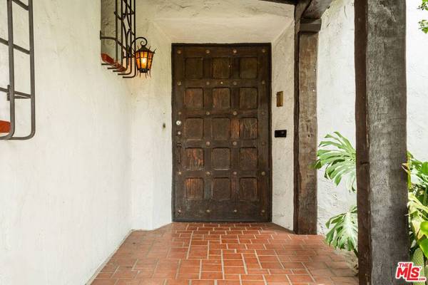 1016 Keniston AVE, Los Angeles, CA 90019