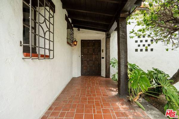 1016 Keniston AVE, Los Angeles, CA 90019