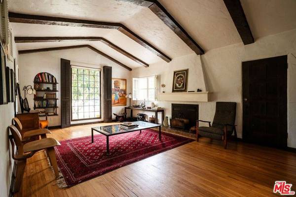 1016 Keniston AVE, Los Angeles, CA 90019