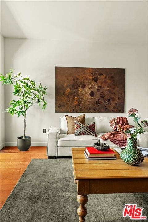 417 S Westmoreland AVE #404, Los Angeles, CA 90020