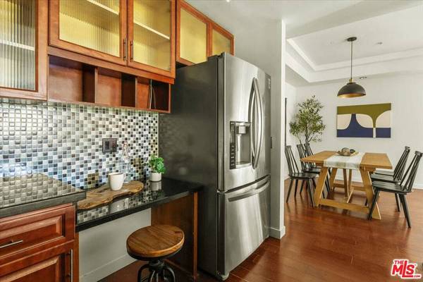 417 S Westmoreland AVE #404, Los Angeles, CA 90020