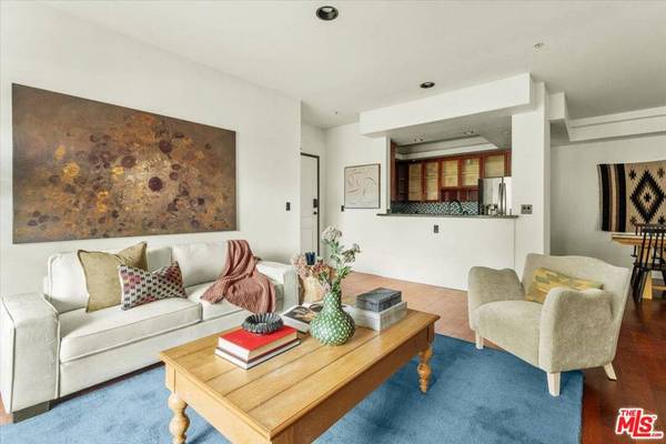 417 S Westmoreland AVE #404, Los Angeles, CA 90020