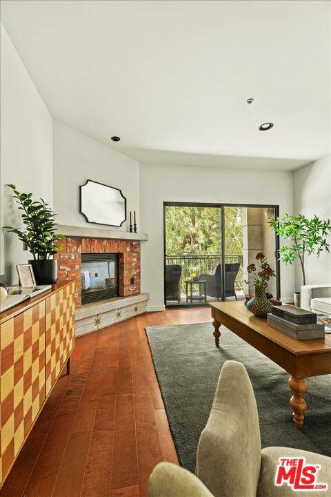 417 S Westmoreland AVE #404, Los Angeles, CA 90020