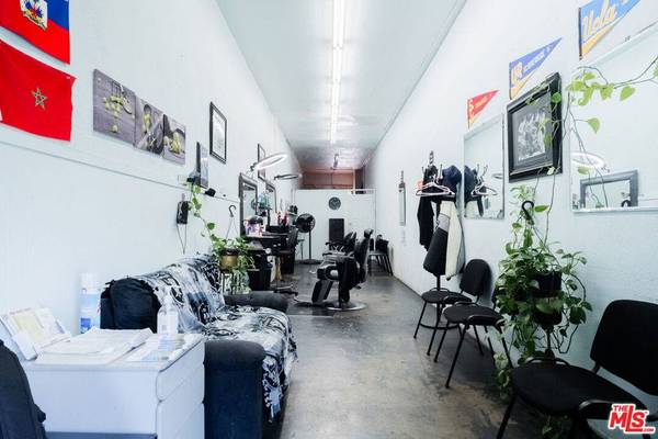 2216 W Jefferson BLVD, Los Angeles, CA 90018