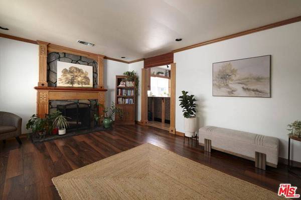 2907 El Caminito ST, La Crescenta, CA 91214