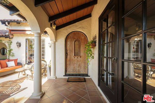 542 N Detroit ST, Los Angeles, CA 90036