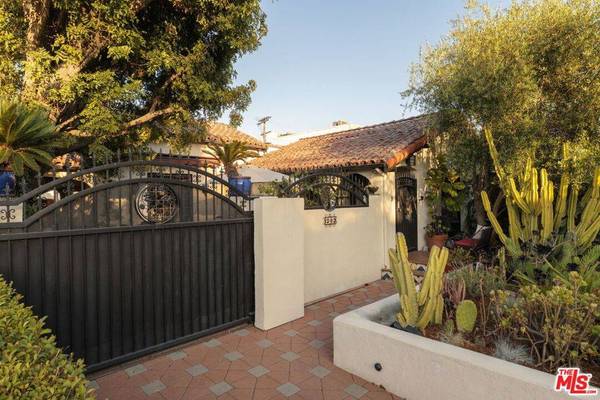 542 N Detroit ST, Los Angeles, CA 90036