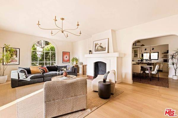 1140 Oberlin DR, Glendale, CA 91205