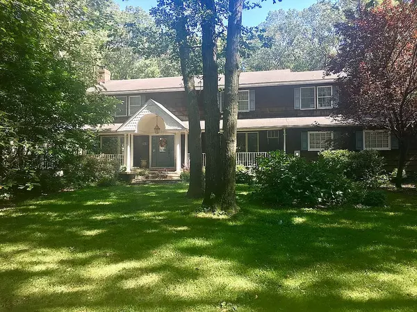 7 Salonga Woods Rd, Northport, NY 11768-2650