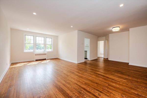 200 N Village AVE #A-3, Rockville Centre, NY 11570