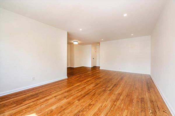 200 N Village AVE #A-3, Rockville Centre, NY 11570