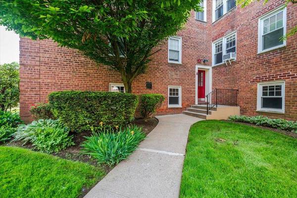 200 N Village AVE #A-3, Rockville Centre, NY 11570