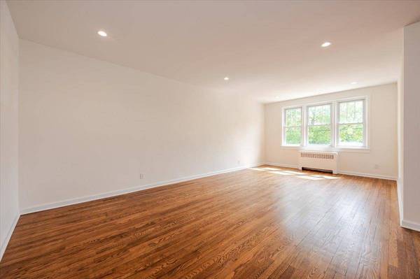 200 N Village AVE #A-3, Rockville Centre, NY 11570