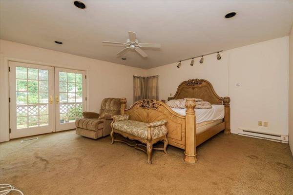 221 Huntington Bay RD, Halesite, NY 11743