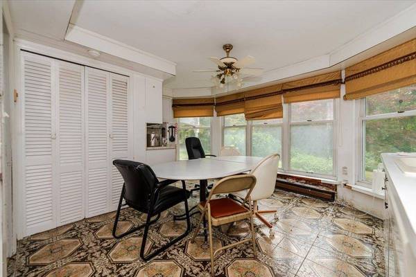 221 Huntington Bay RD, Halesite, NY 11743